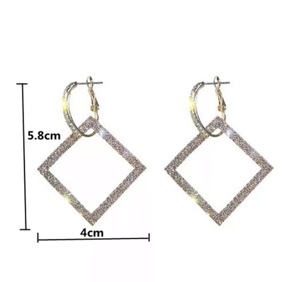 🌟 Gold Geometric Rhinestone Earrings - Picture 4 of 6